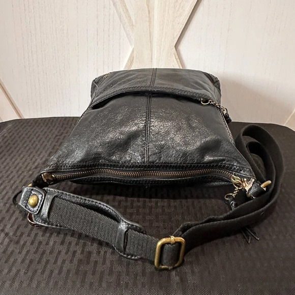 The Sak Iris Leather Crossbody Bag - Picture 6 of 12